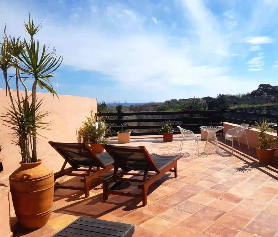Saint Michel Boutique Hotel Rhodes City Bagian luar foto