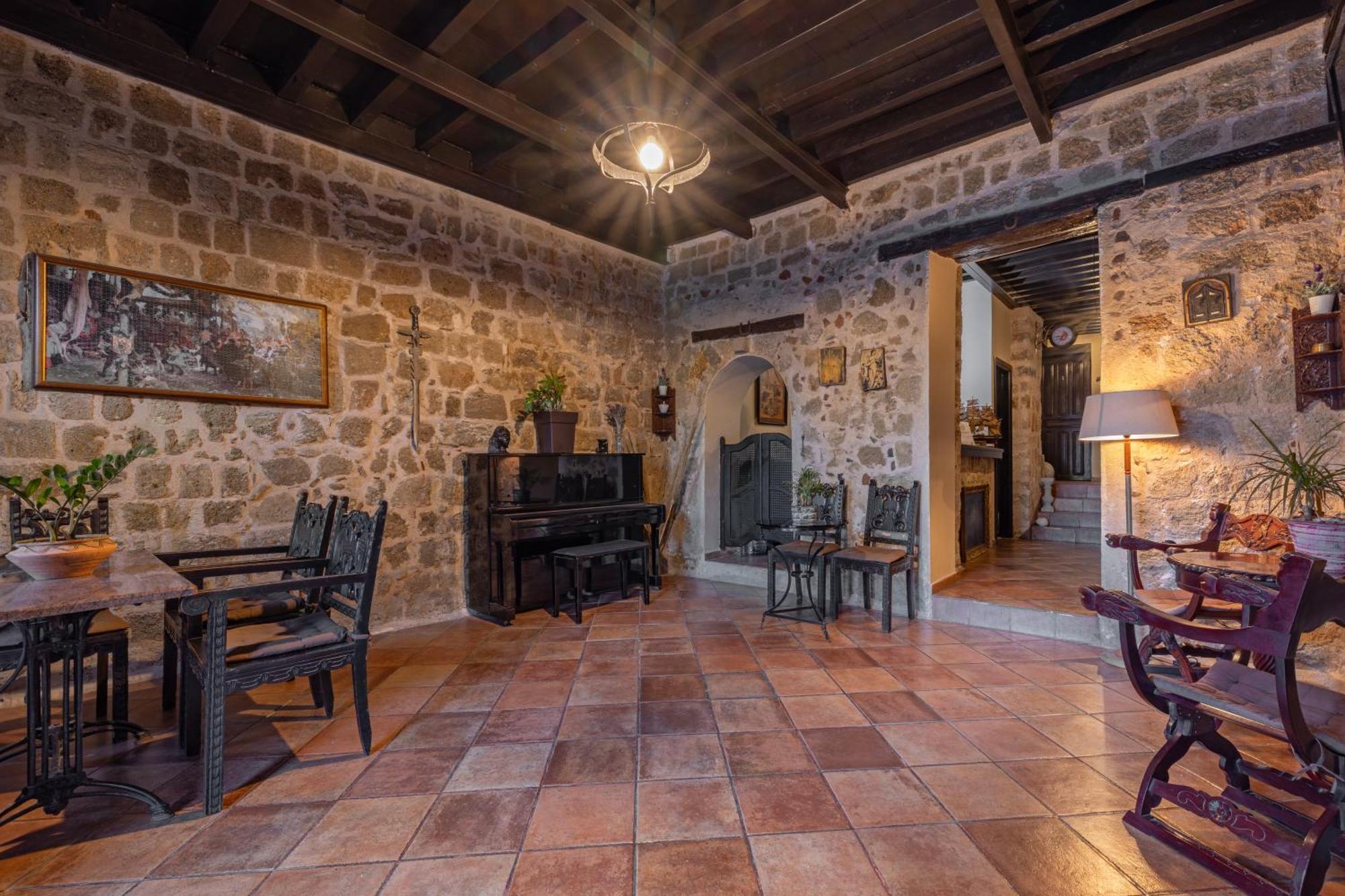 Saint Michel Boutique Hotel Rhodes City Bagian luar foto