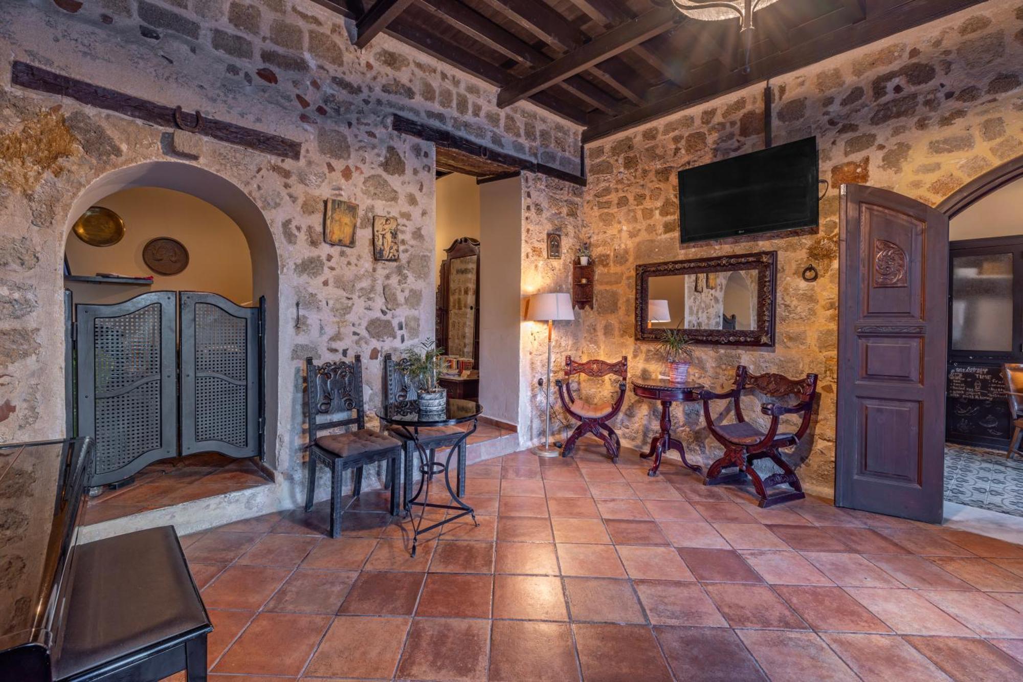 Saint Michel Boutique Hotel Rhodes City Bagian luar foto