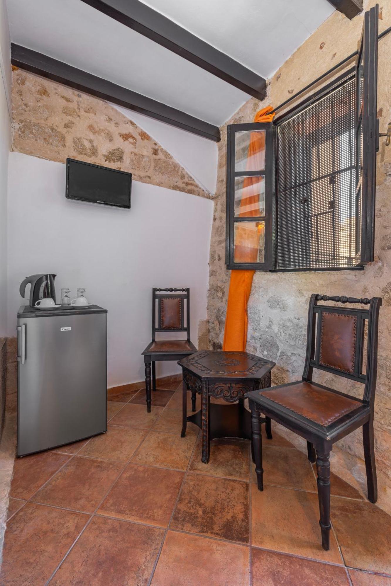 Saint Michel Boutique Hotel Rhodes City Bagian luar foto