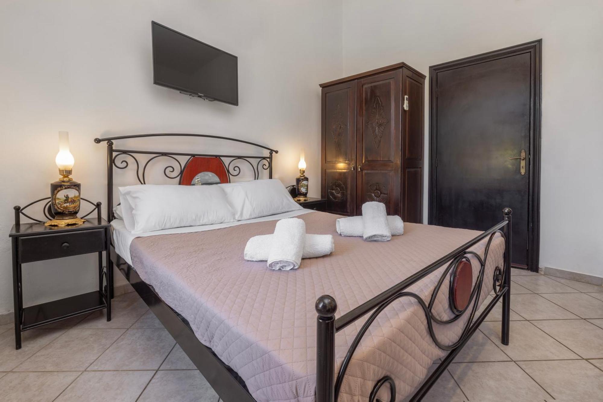 Saint Michel Boutique Hotel Rhodes City Bagian luar foto